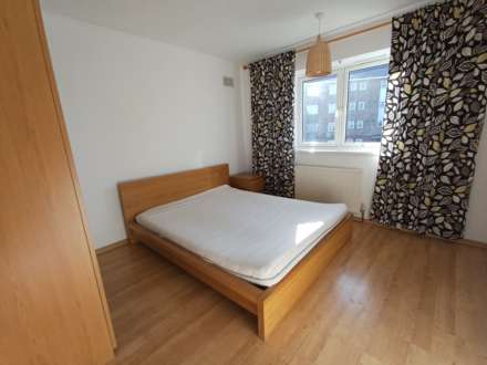 Dianthus Close, London, Image 7