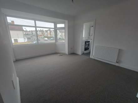 Highfield Avenue, Erith, Image 10