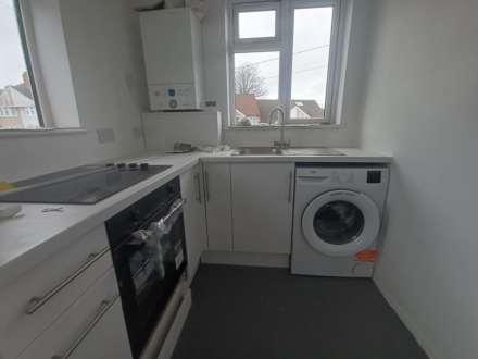 Highfield Avenue, Erith, Image 11