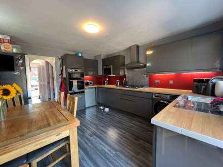 Disraeli Close, London  *VIDEO & 3D FLOORPLAN AVAILABLE**, Image 5