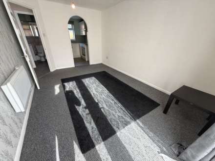 Frobisher Road, Erith, Image 6