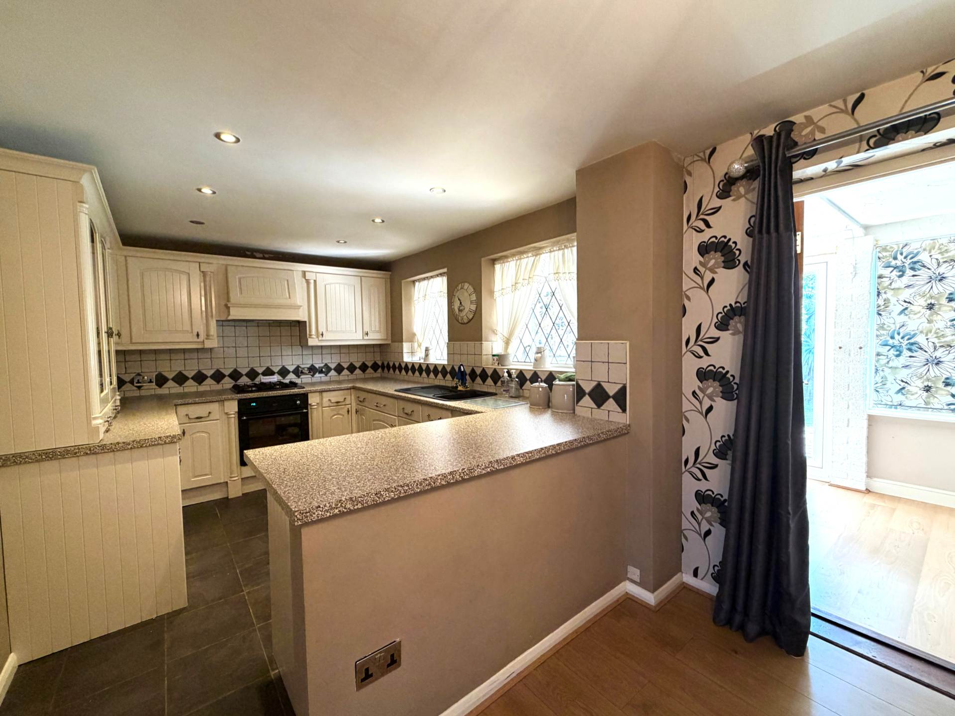 Jenningtree Road, Erith  ***3D FLOORPLAN & VIDEO  AVAILABLE ***, Image 11