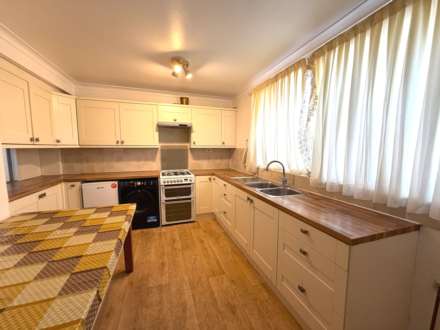 Ampleforth Road, London, Image 6