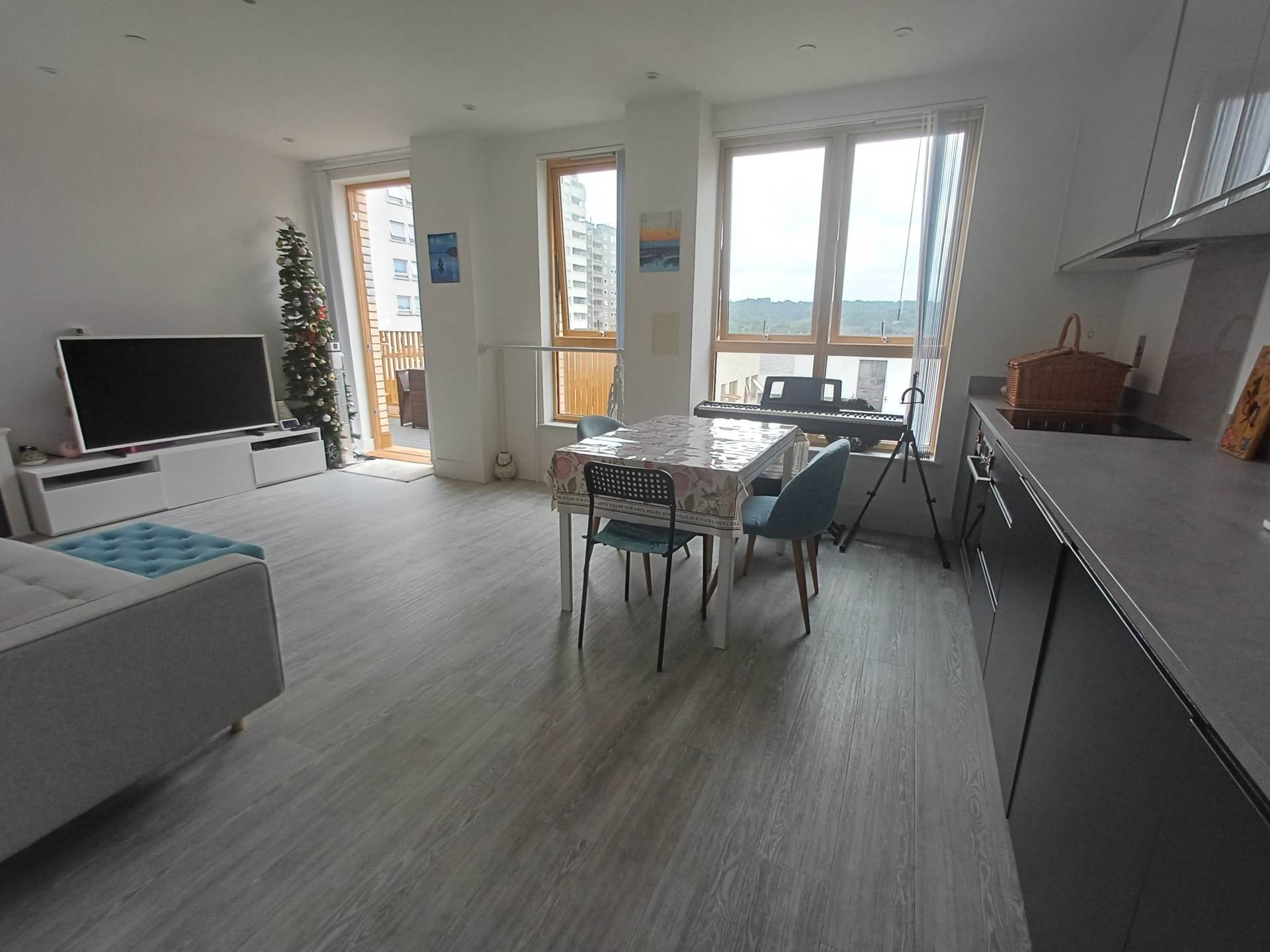 Southmere, London, Image 5