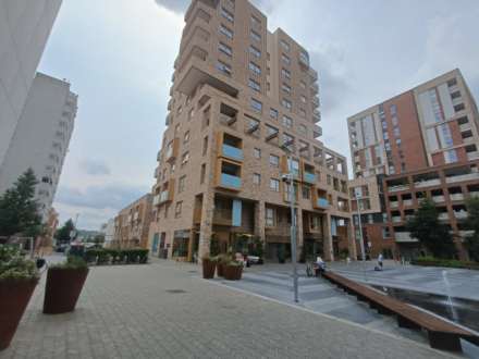 Southmere, London, Image 1