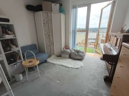 Southmere, London, Image 13
