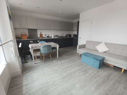 Southmere, London, Image 6