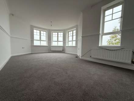 Greenhaven Drive, London, Image 8