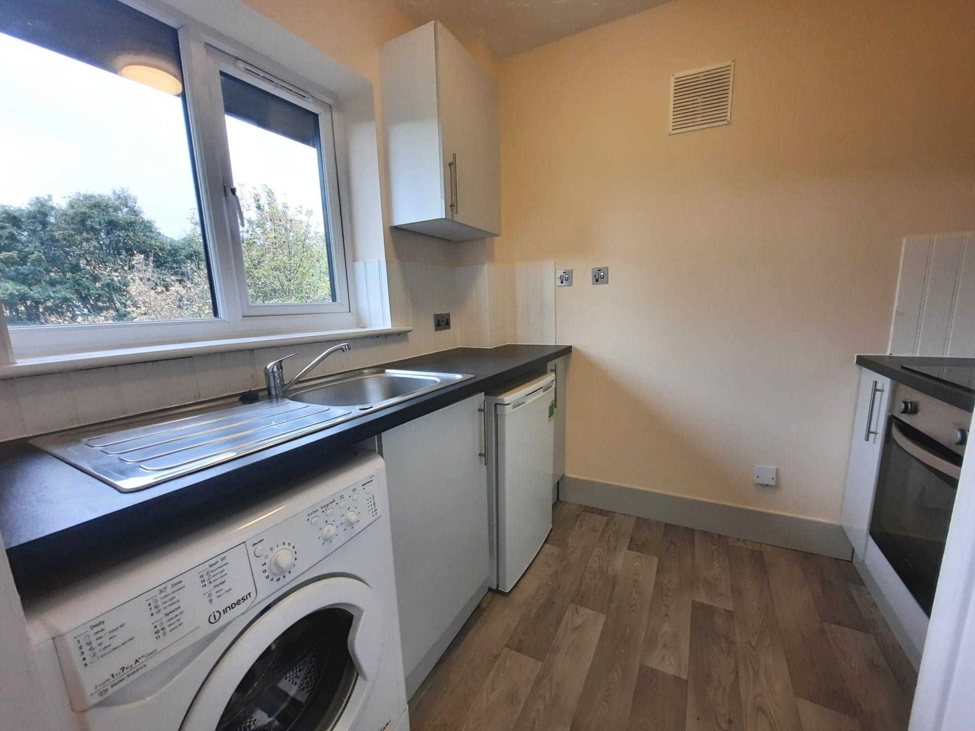 Frobisher Road, Erith, Image 6