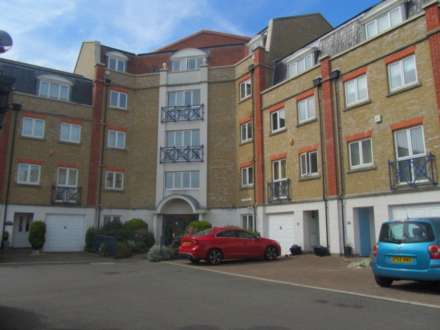 2 Bedroom Apartment, The Piazza, Eastbourne