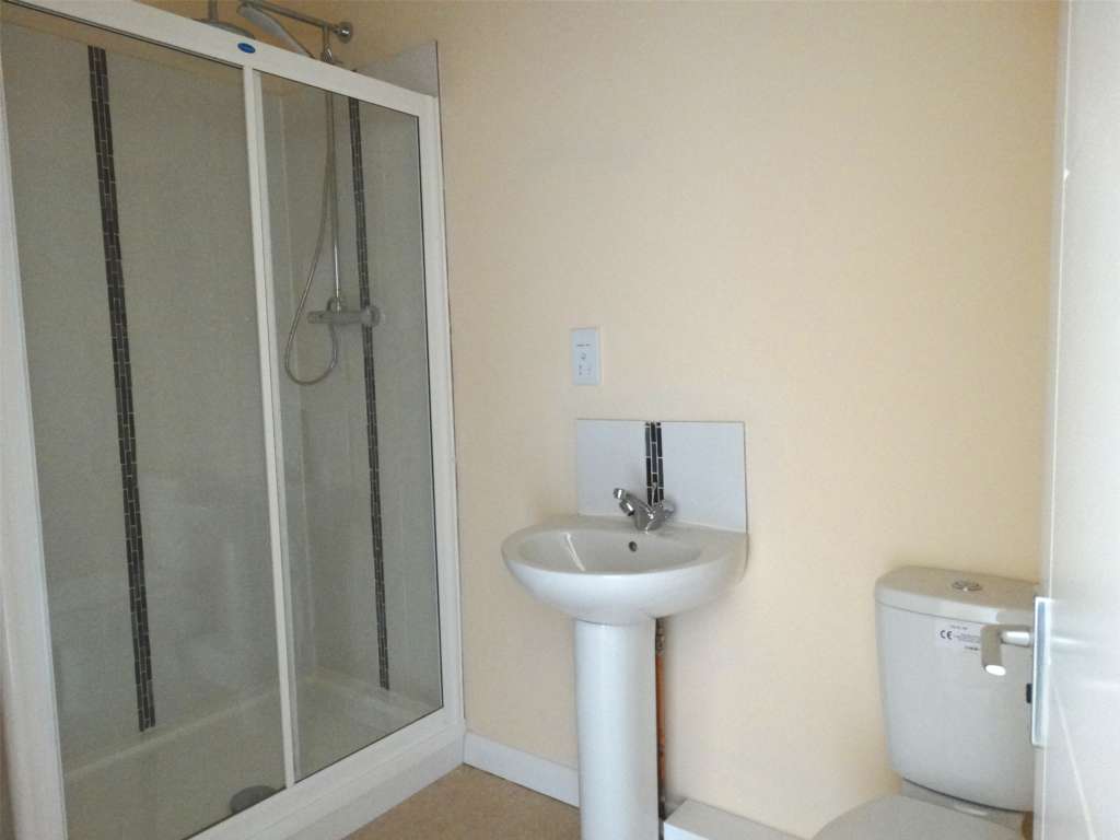 *NEWLY DECORATED* Cavendish Place, Eastbourne, Image 5