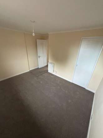 *NEWLY REFURBISHED* Greenway, Eastbourne, Image 4