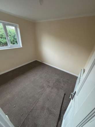 *NEWLY REFURBISHED* Greenway, Eastbourne, Image 7