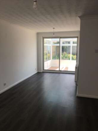 Gainsborough Crescent, Langney, Image 2