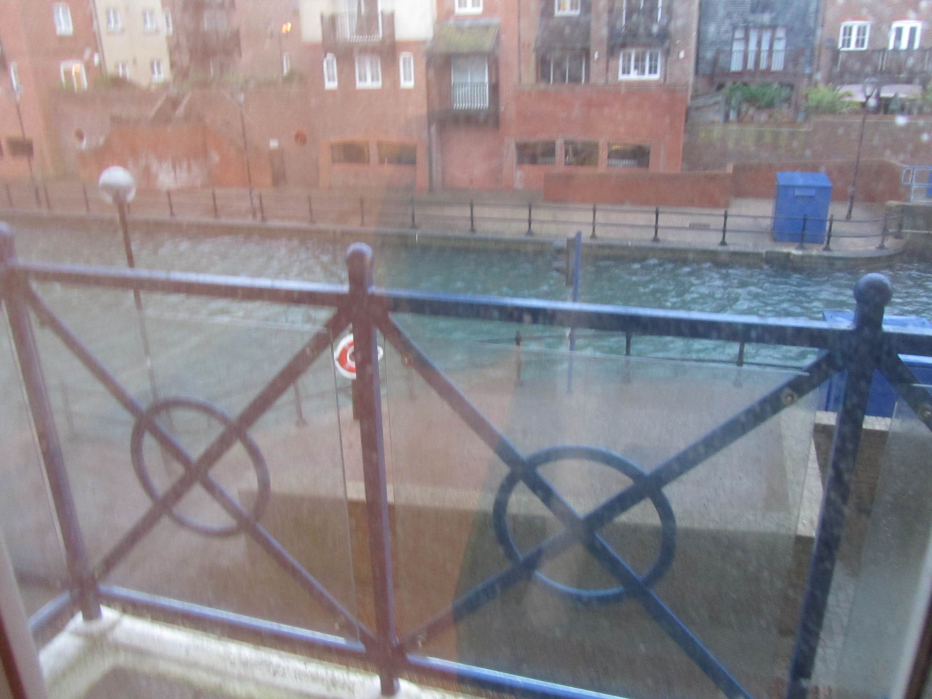 *HARBOUR VIEWS* The Piazza, Eastbourne, Image 6