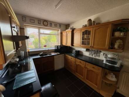 Hunloke Avenue, Eastbourne, Image 3