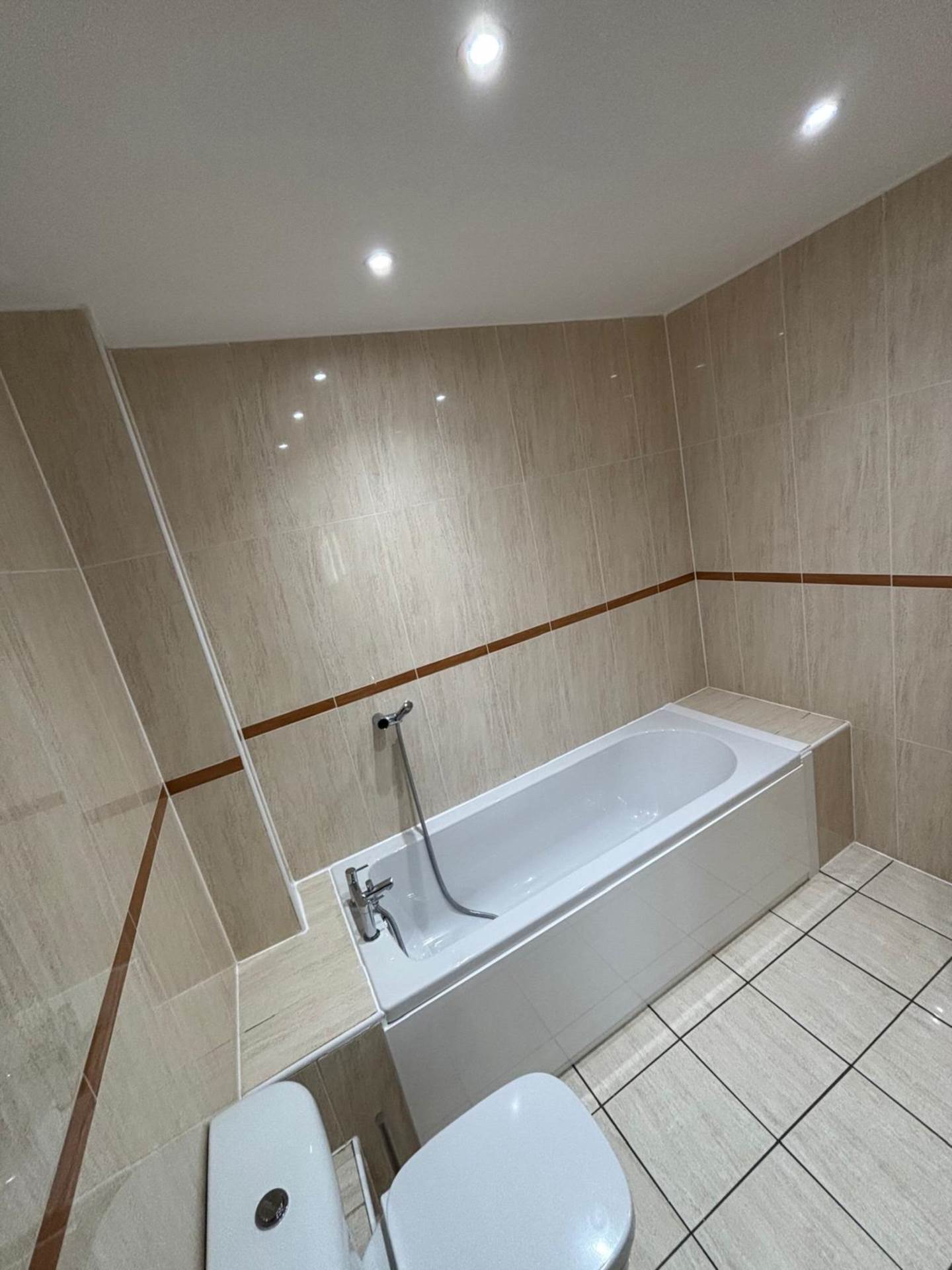 Ensenada Reef, Eastbourne *Private Balcony with Stunning Sea view*, Image 10
