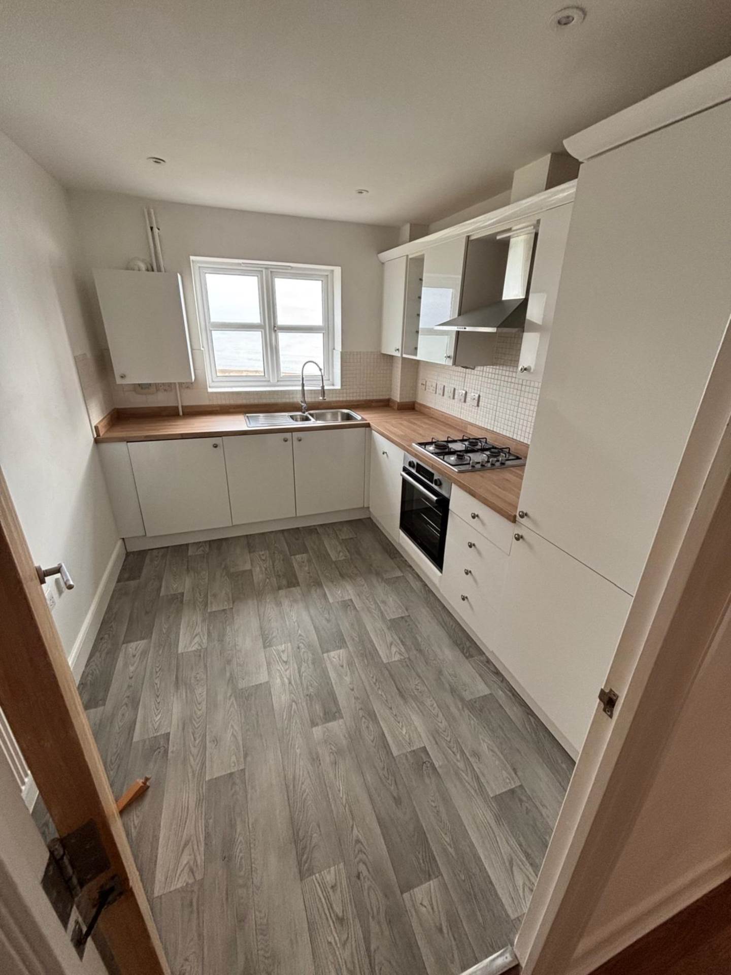 Ensenada Reef, Eastbourne *Private Balcony with Stunning Sea view*, Image 3