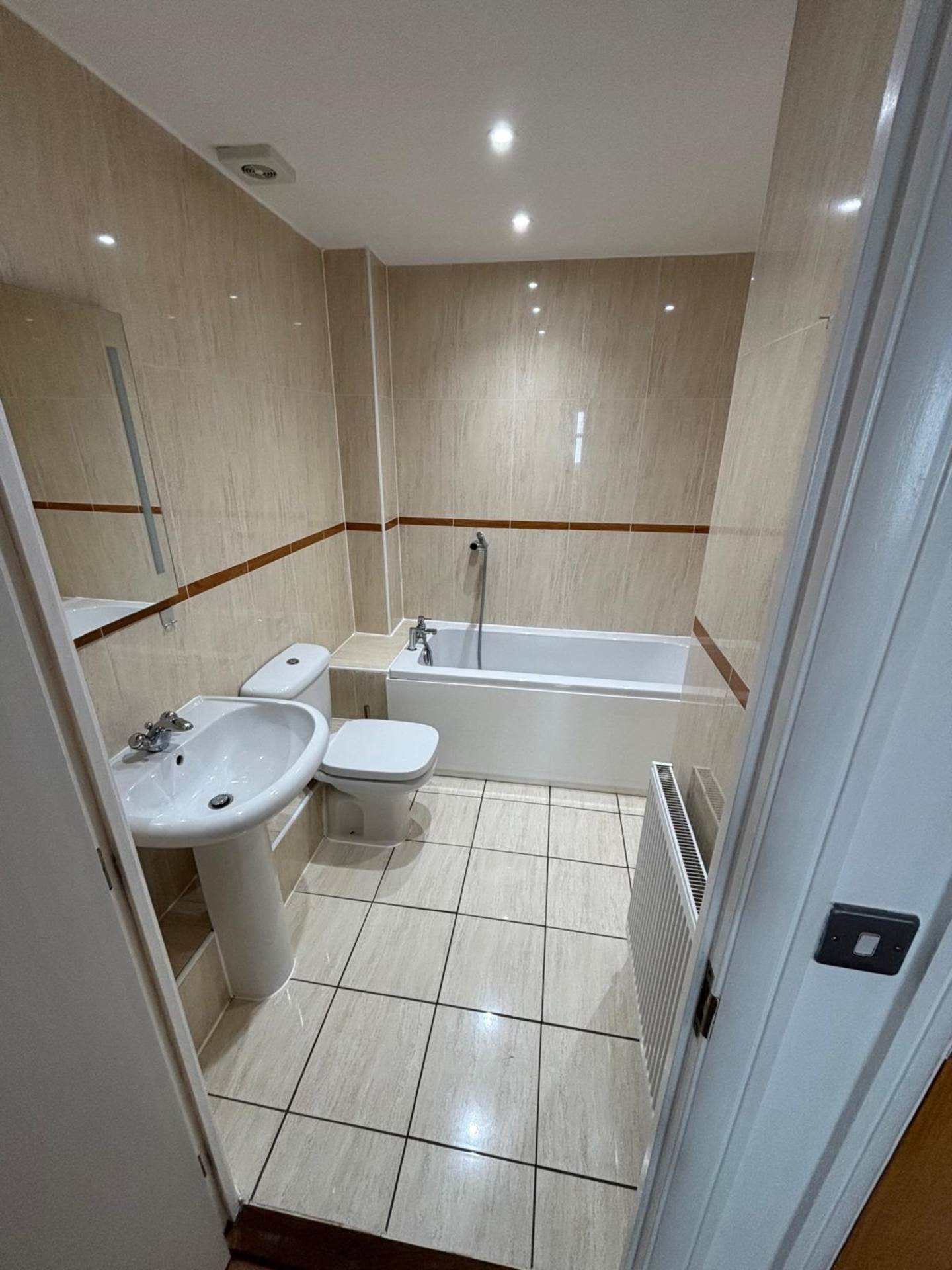 Ensenada Reef, Eastbourne *Private Balcony with Stunning Sea view*, Image 9