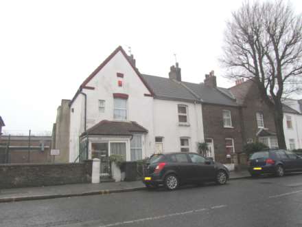 3 Bedroom End Terrace, Seaside, Eastbourne