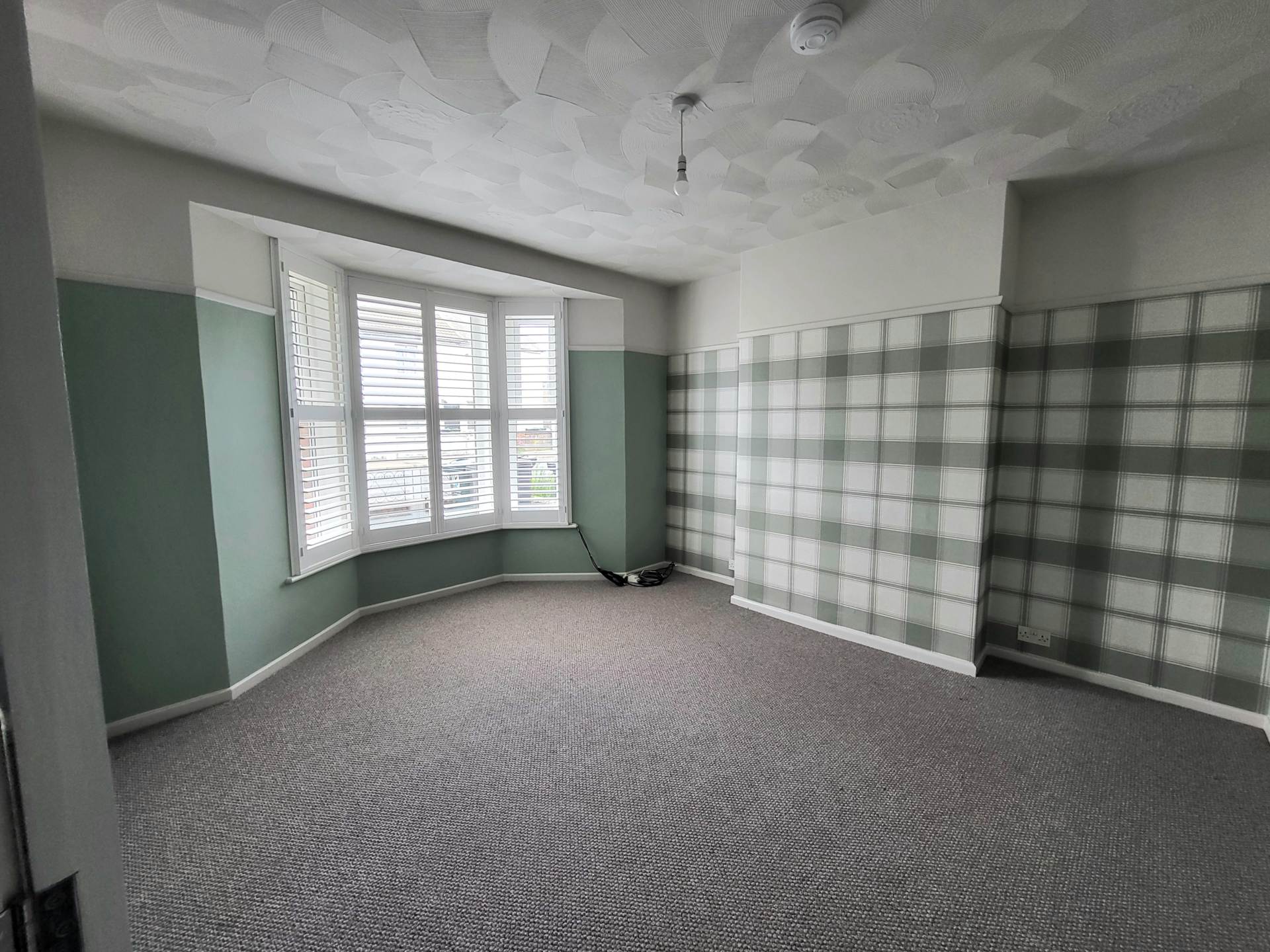 *NEWLY REFURBISHED* Ashford Road, Eastbourne BN21 3TP, Image 2