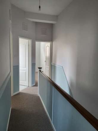 *NEWLY REFURBISHED* Ashford Road, Eastbourne BN21 3TP, Image 17