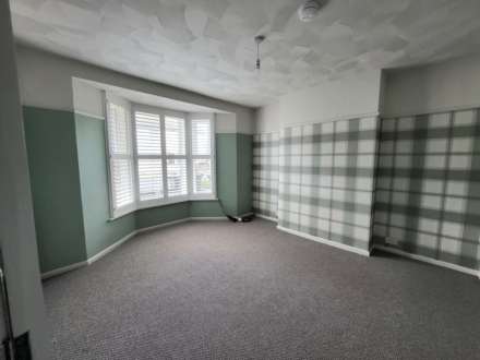 *NEWLY REFURBISHED* Ashford Road, Eastbourne BN21 3TP, Image 2