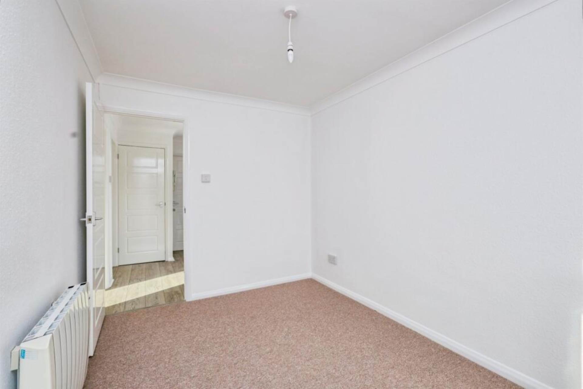 Walnut Walk, Polegate, Image 4