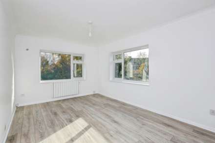 Walnut Walk, Polegate, Image 3
