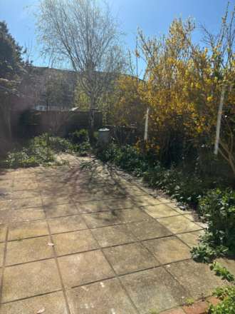 Salehurst Road, Eastbourne, Image 11