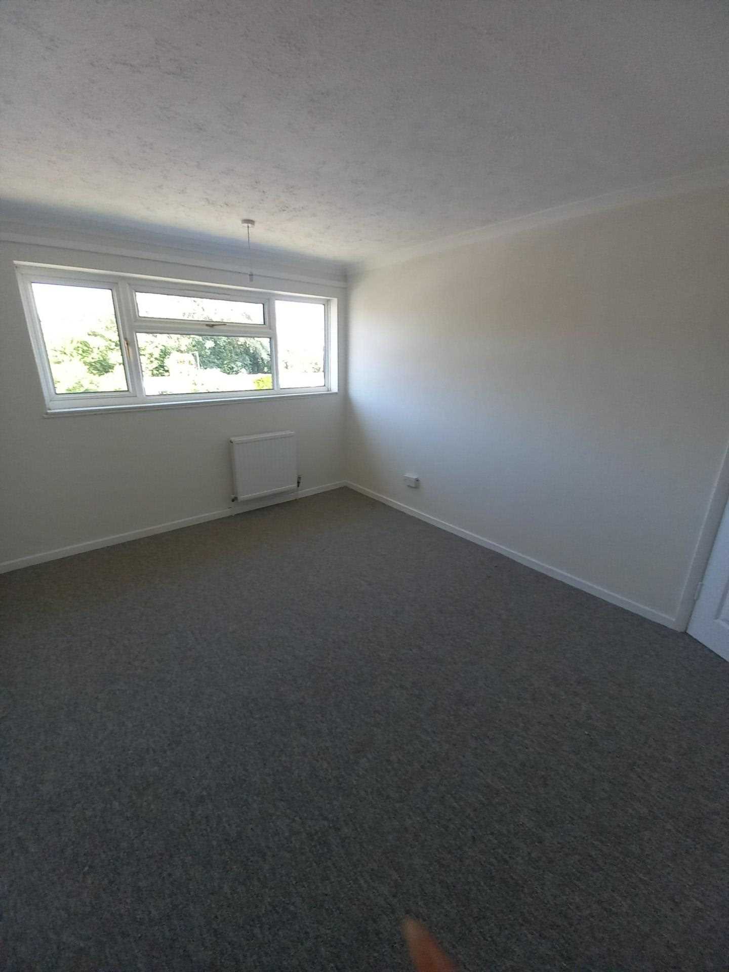 Midhurst Road, Hamdpen Park, Image 12