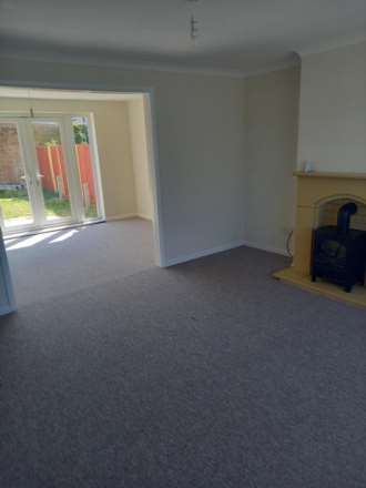 Midhurst Road, Hamdpen Park, Image 2