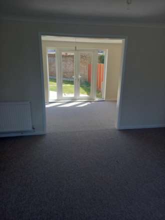 Midhurst Road, Hamdpen Park, Image 5