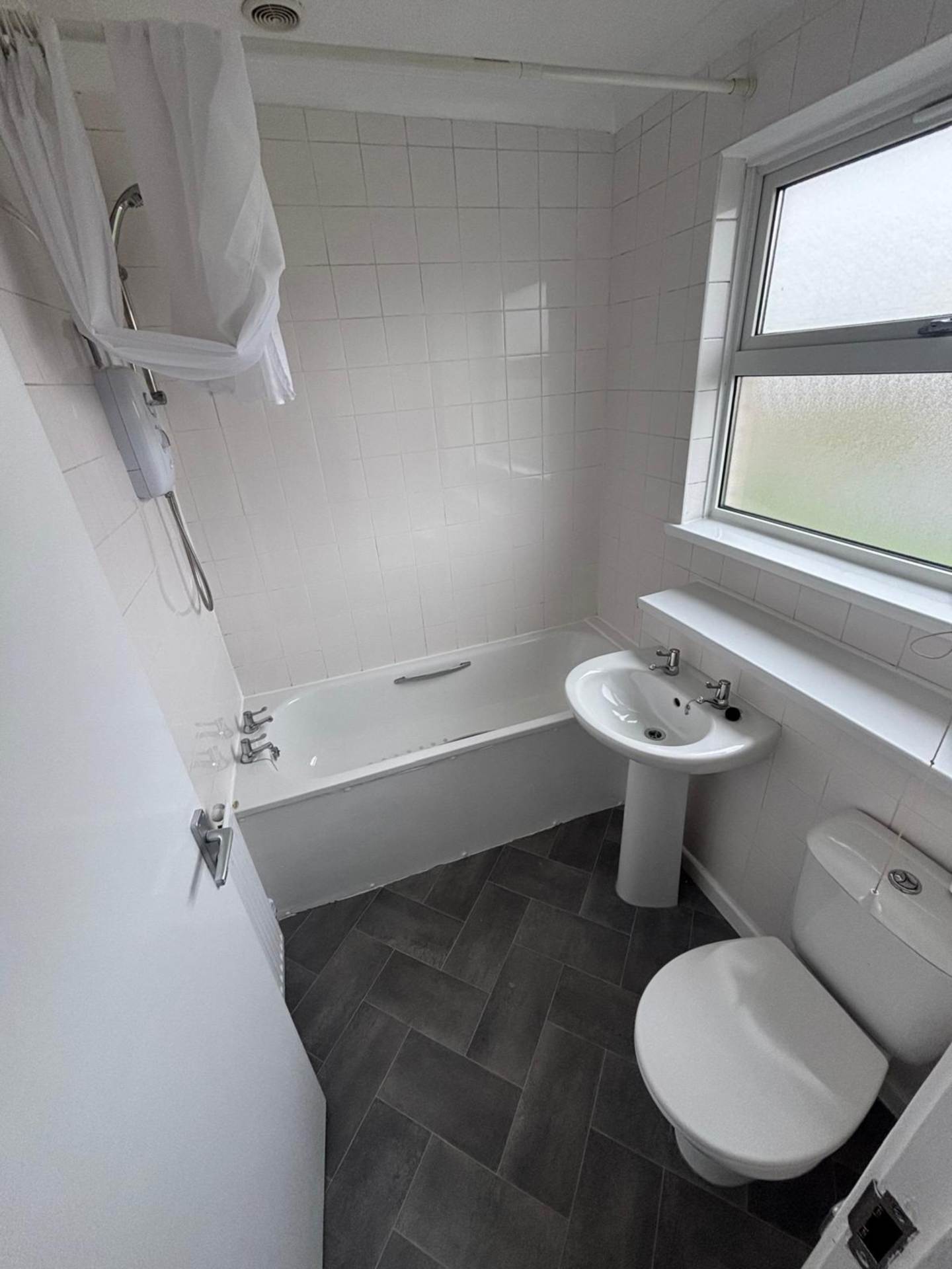 Linden Close, Image 15