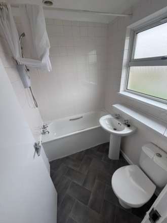 Linden Close, Image 15
