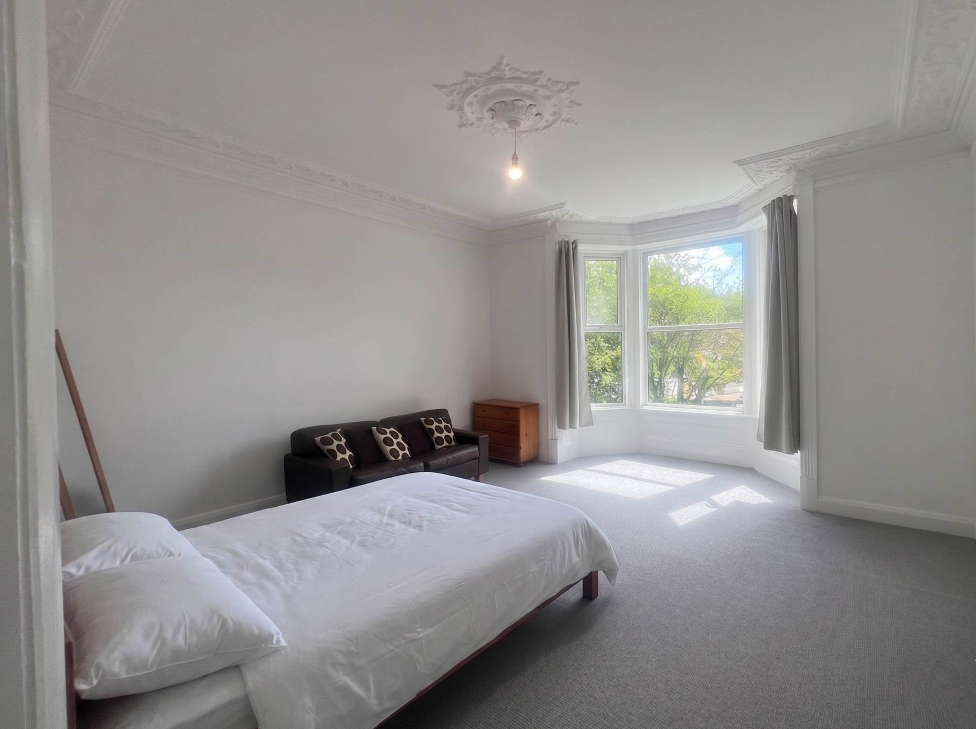 Mount Ephraim Road, London, Image 1