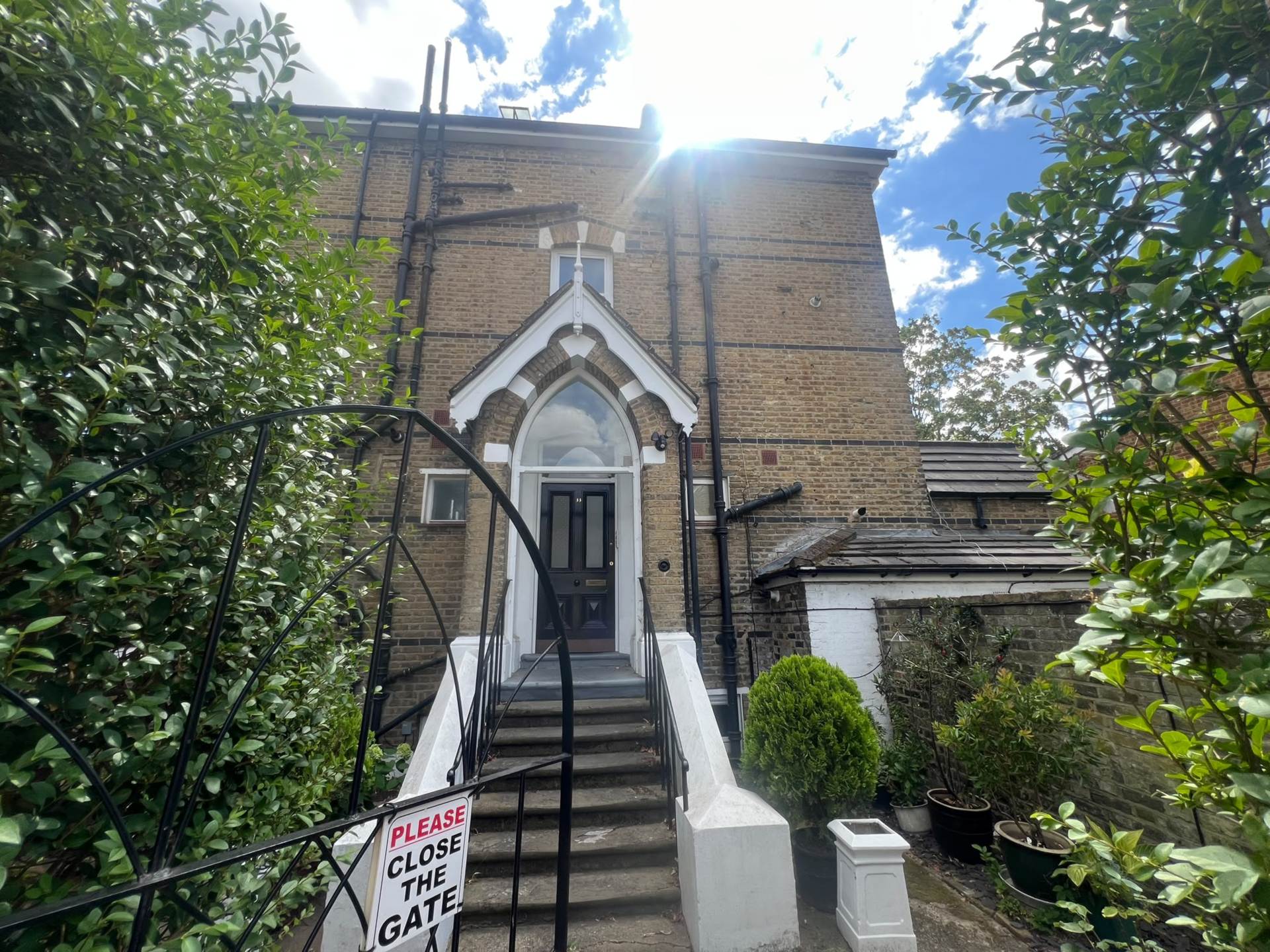 Mount Ephraim Road, London, Image 5