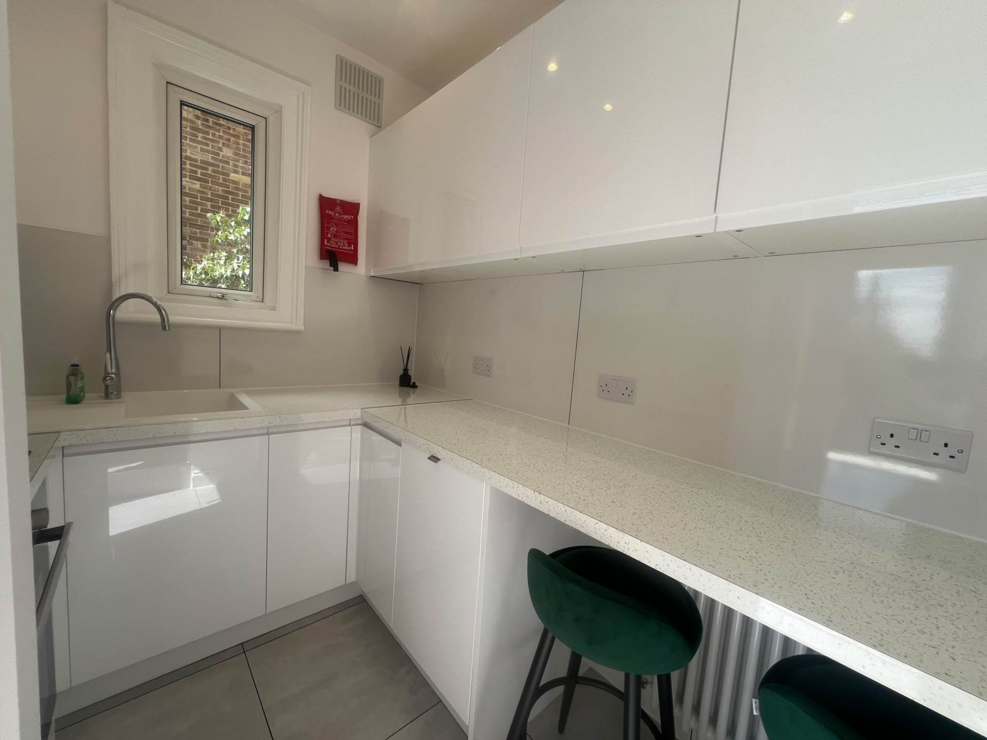 Mount Ephraim Road, London, Image 8