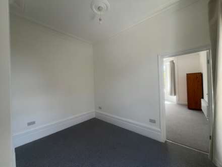 Mount Ephraim Road, London, Image 2