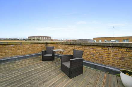 Deerling House, Kidbrook Village, SE3, Image 13