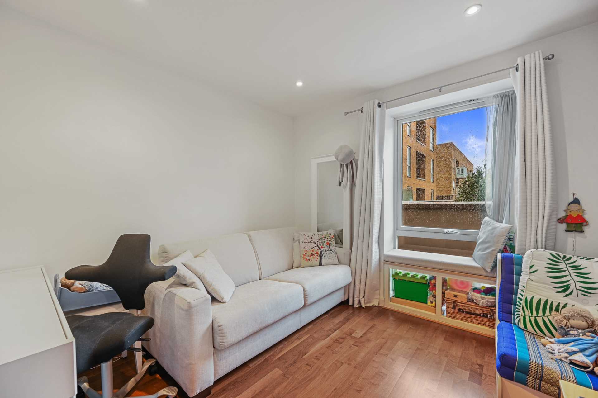 Rutherford House, Battersea Park Road, SW11, Image 13
