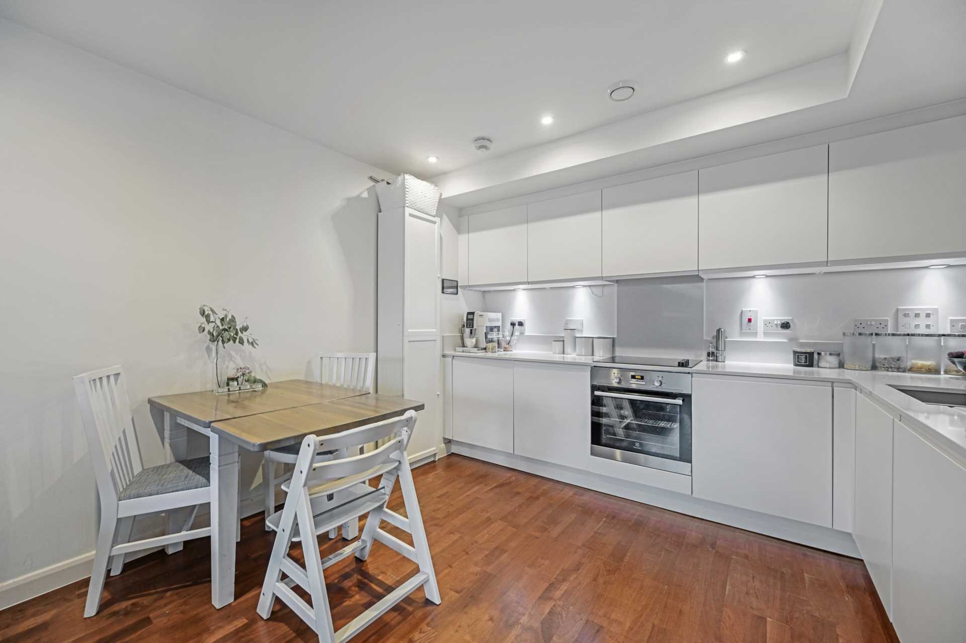 Rutherford House, Battersea Park Road, SW11, Image 7