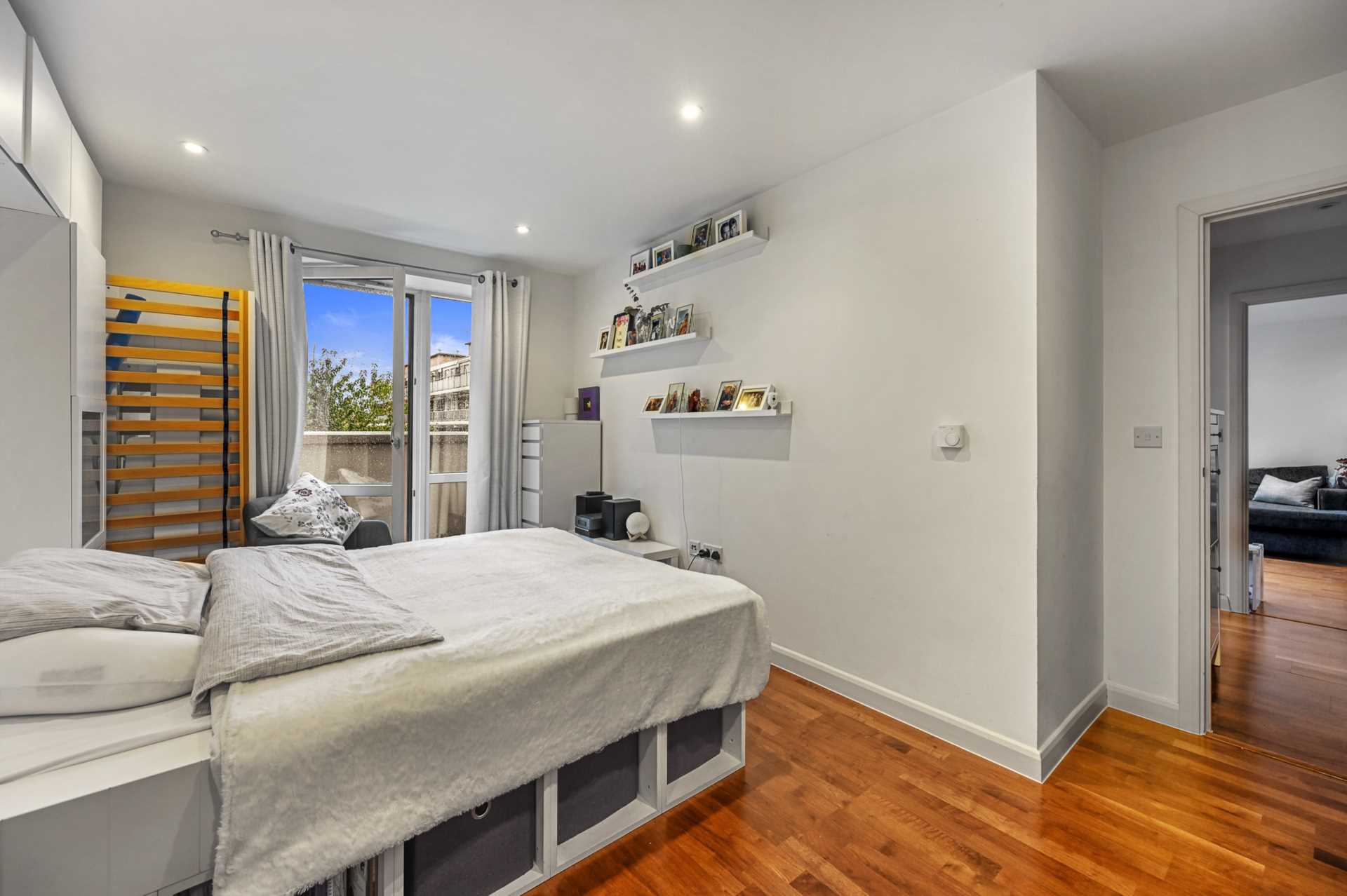 Rutherford House, Battersea Park Road, SW11, Image 8