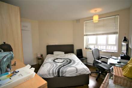 Hunter House, Vauxhall, Image 2