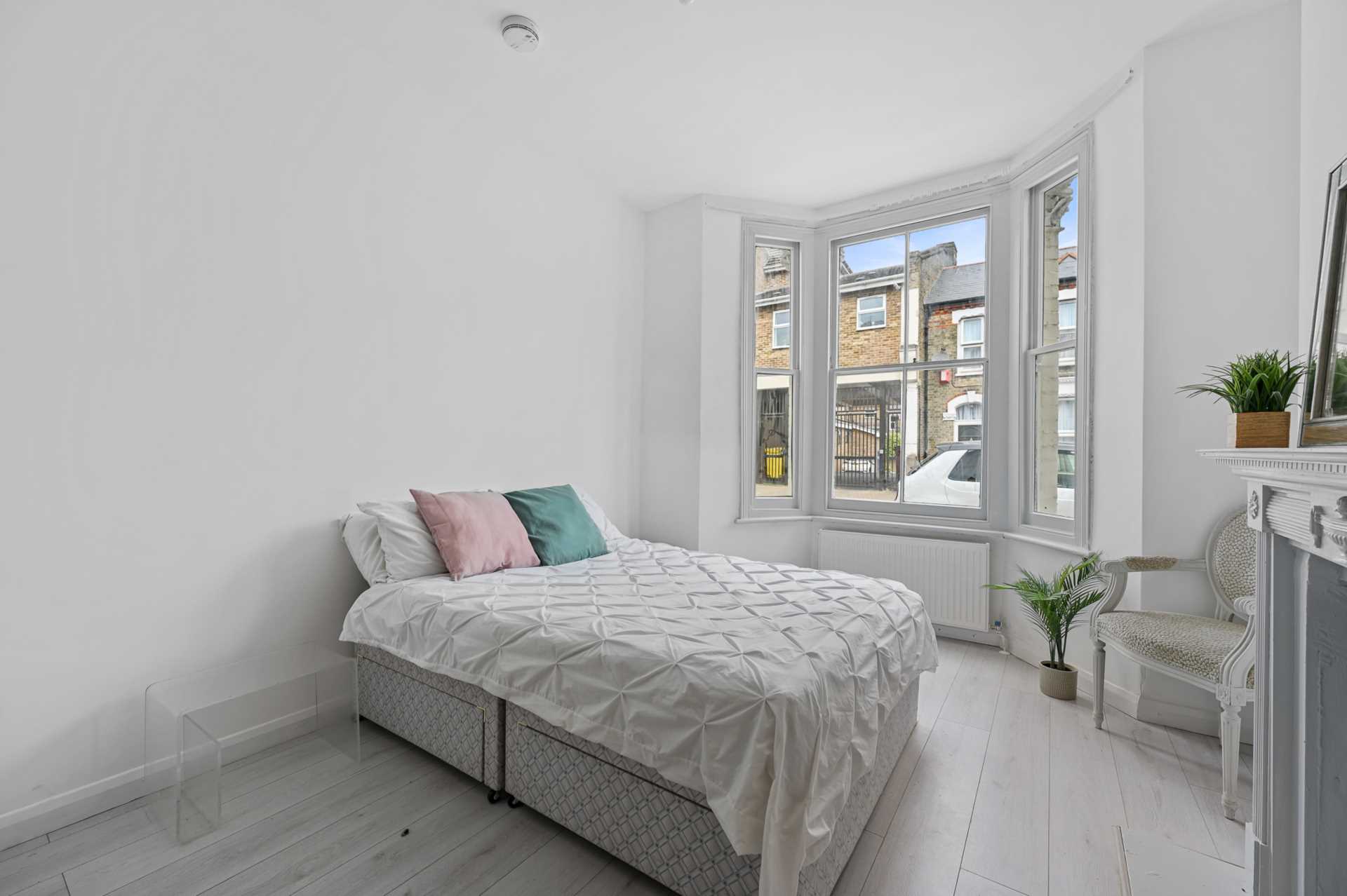Kerrison Road, London, Image 3