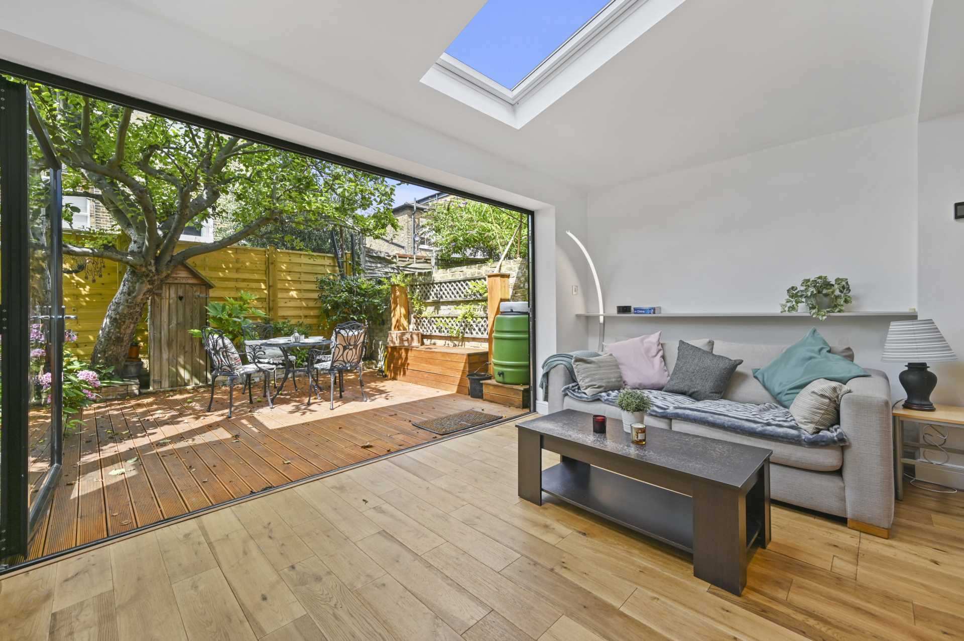 Kelmscott, London, SW11, Image 1