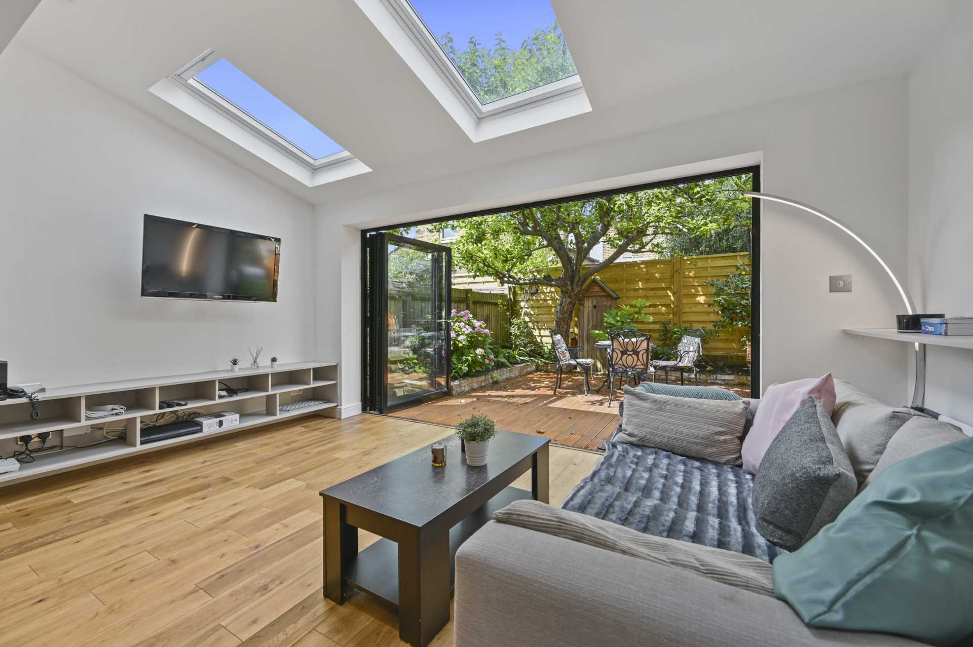 Kelmscott, London, SW11, Image 2