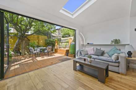 Kelmscott, London, SW11, Image 1