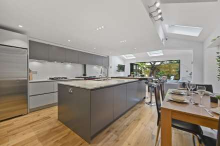 Kelmscott, London, SW11, Image 3