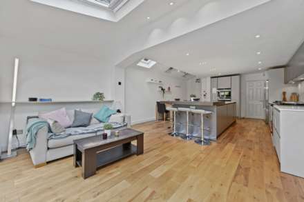 Kelmscott, London, SW11, Image 7